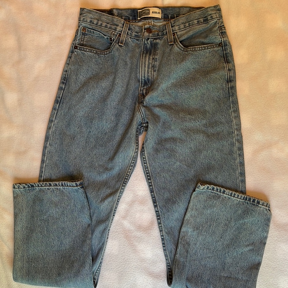 Signature Levi’s strait cut jeans